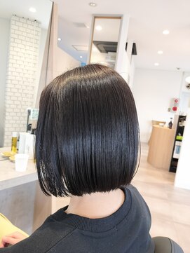 ノル(NOLL) 【NOLL小梛】30代～50代大人切りっぱなしボブ