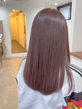 ニュイ(nui.) メテオカラーで艶々ピンクグレージュ