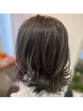 髪庵 結屋 大人ボブ外ハネグレージュカラー