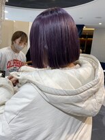 ピンクバイオレット切りっぱなしボブ