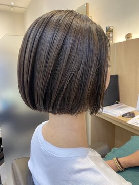 ウイバイファースト(u'i by first) まとまりあるボブスタイル