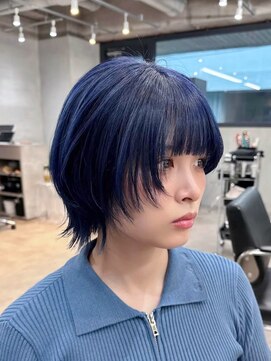 トゥイン 八王子(TWIN) 暗めカラーネイビーブルーデザインカラー小顔クラゲヘアー黒髪