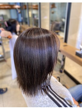 ニカイ(2F) ボブ/レイヤーボブ/白髪ぼかし/ハイライト