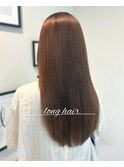 くせ毛をやわらか質感の自然なストレートロングに