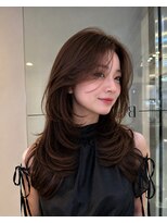 ベル 新宿(Belle)&nbsp;大人ヘア　レイヤーカット　くびれ　ベージュカラー秋ヘア　新宿