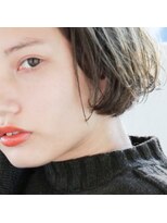 ロジェ(loje)&nbsp;＊LOJE＊  ノースタイリングでOK。自然にキマるショートボブ。