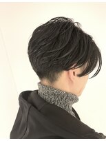 インアンドヤング(in&yang)&nbsp;アッシュブラック前下がりツーブロックマッシュ刈り上げボブ