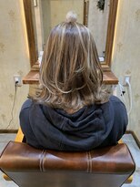 ジョージ(Jo-Ji)&nbsp;エアリーハイライト　くせ毛風　外ハネ 30代40代