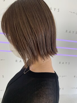 ハニー(HONEY by Chord) 【HONEY 馬門】切りっぱなしボブ×透明感カラー