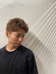 黒髪に飽きた方必見！ショートヘアの王道の12ベージュ