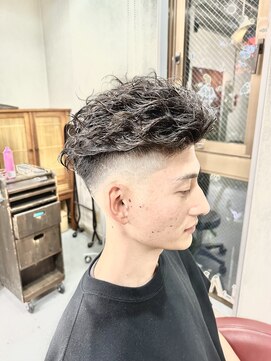 クラウドヘアー CLOUD HAIR アップバングツイストスパイラルパーマ【スキンフェード】