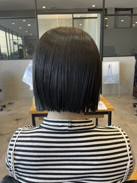 アチーブリス(achieve Liss) ナチュラル黒髪切りっぱなしボブ小顔似合わせカット20代30代40代