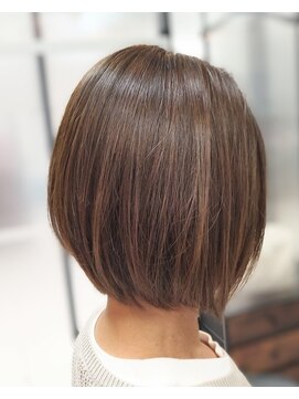 ヘアースタジオ ジェイワン(hair studio J ONE) 30代40代50代60代サラサラ前下がりボブ脱白髪染め白髪ぼかし