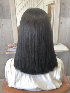 美容室 ウララバイアンジェ(ULaLa by Ange) 艶髪ストレート