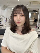 エアー 青山(AIR)&nbsp;ふんわり小顔レイヤーカットミディアム簡単スタイリングヘア