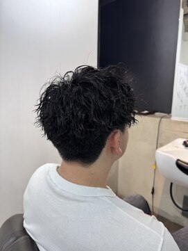 クロムトウキョウ ザ バーバー 新宿本店(CHROM TOKYO the Barber) ツイストスパイラルパーマ