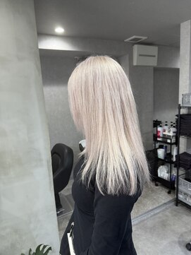 スティーン(STEEN) ホワイトカラー