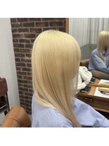 山野愛子美容室 銀座店&nbsp;抜きっぱなしカラーブリーチリタッチロングハイトーン