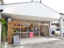 ヘアーズ 広畑東新町店(hairs)の雰囲気（駐車場5台完備！大型車も駐車可能）