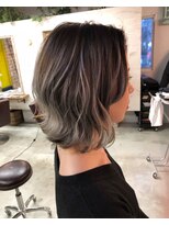 ビーチ(Beach)&nbsp;【Beach】ハイライトっぽく見せるグラデーションカラー