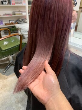 テイラー(Taylor) Taylor 大宮　ピンクカラー×つやつやストレート