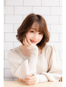 アバーブザビューティーアイランド(Above the beauty island) 30代40代50代エアウェーブグレーカラーミディアムレイヤー