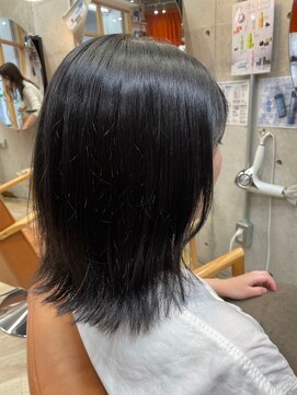 コージー(Kozy) くびれフェイスライン/切りっぱなし/ブルーブラック/小顔見せ