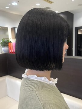 ヴィサージュ ギンザ VISAGE GINZA ぱつっとミニボブ