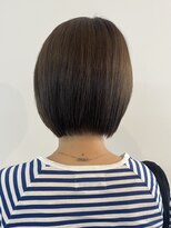ミルヘアデザイン(mil hair design)&nbsp;切りっぱなしボブ　ブルーブラック　ブリーチカラー　暗髪