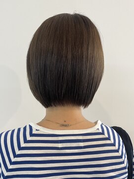 ミルヘアデザイン(mil hair design) 切りっぱなしボブ　ブルーブラック　ブリーチカラー　暗髪