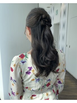 ザック ヴィ(ZACC vie) 結婚式お呼ばれヘアアレンジ/ハーフアップ
