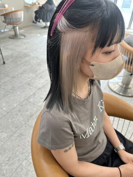 シカ 神戸三宮元町店(Cica) ホワイトベージュ　インナーカラー　コリアンブラック　三宮