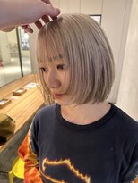 リリック(LYLICK)&nbsp;ホワイトベージュカラー