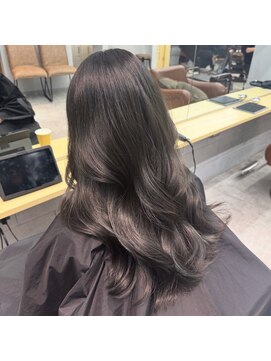 ヴェーレン(Wehlen) 透明感グレージュカラー☆韓国風レイヤー　美髪