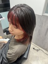 アトリエ(Atelier)&nbsp;レッドのフェイスフレーミングとインナーカラーで映えデザイン