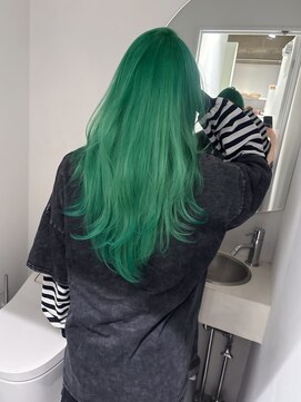 キオク(KIOX) グリーン/レイヤーカット/ハイトーン/ワンカラー/名古屋