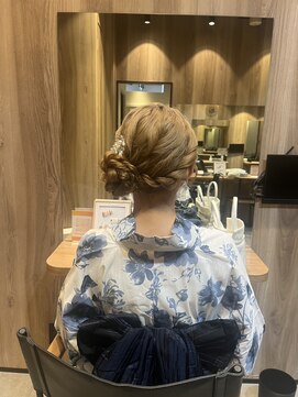 ソルビア ヘアセット(solvia) サイドアップ