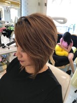 髪技空間アノン(anon) 前下がりショート