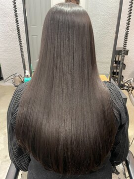 ピボット 北千住(PIVOT) 酸性縮毛矯正、艶ストレート、髪質改善ストレート