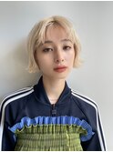 ハイトーンベージュシースルーショートボブミニボブグレージュ