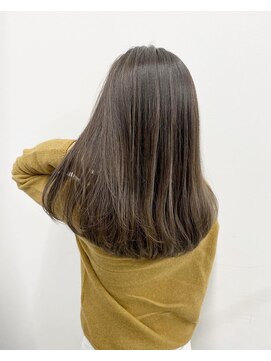 クールブ(Courbe) 透明感たっぷり♪ミルクティーベージュ