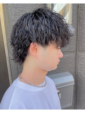 フリーク バーバーショップ 都島店(FREAK BARBER SHOP) 黒髪縦落ちツイストスパイラルパーママッシュウルフ