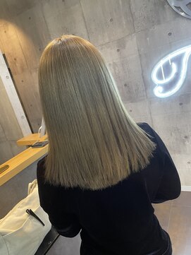 トゥルークリエイション 渋谷(True Creation SHIBUYA) 髪の毛を綺麗に保ちたい方にオススメ！最高峰トリートメント