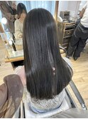 透明感カラー　アッシュグレージュ　ロングレイヤー