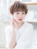 アシンメトリー外国人風耳かけオン眉ショートc0上尾20代30代40代
