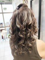 ヘアースタジオ ジェイワン(hair studio J ONE)&nbsp;30代40代50代60代グレージュ　脱白髪染めブリーチオン白髪ぼかし