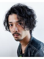 オーシャントーキョー ホワイト 原宿(OCEAN TOKYO WHITE)&nbsp;波巻きセンターパートウルフ波巻きツイストスパイラルパーマ黒髪