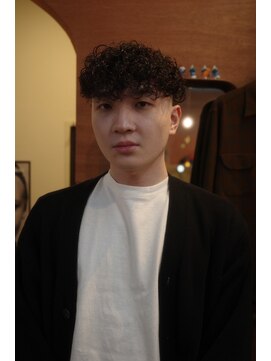 エディ(Edy) メンズスペインカールマッシュ刈り上げケアパーマ眉毛カット岡山