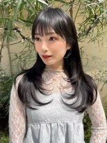 ピークアブー ワン(PEEK-A-BOO ONE)&nbsp;ミディアムレイヤーシャギーカットくびれミディアム