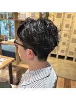 グッドネイバーズ 流山おおたかの森店(GOOD NEIGHBORS)&nbsp;ニュアンスパーマ/センターパート刈り上げ
